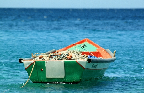 Foto Pantai laut pesisir kapal