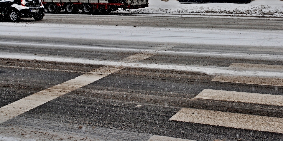 Schnee winter schiene straße