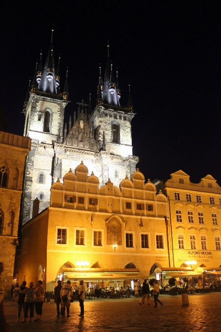 Nuit palais vieux monument