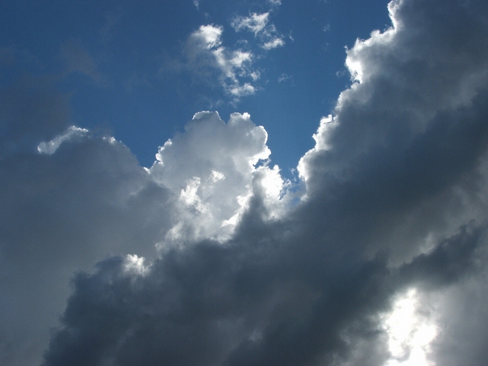 Nuvem céu interior luz solar