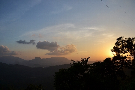 Foto Natura erba orizzonte montagna