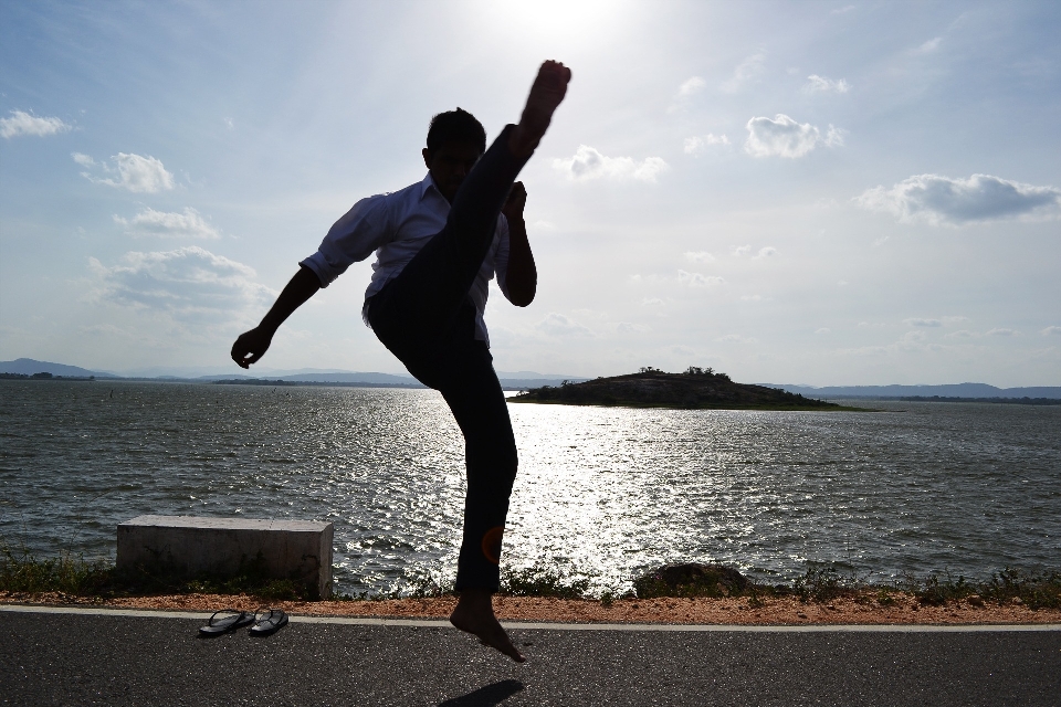 海 スポーツ 男の子 ジャンプ