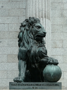 Monument statue gargoyle sculpture Photo