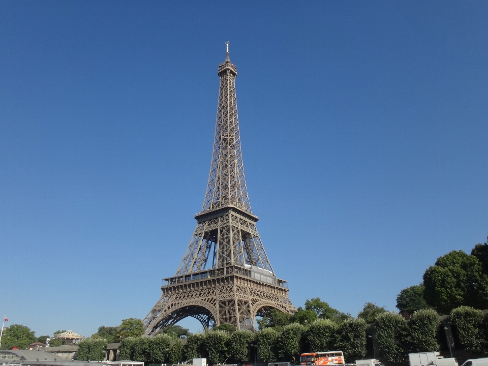 Céu prédio torre eiffel paris