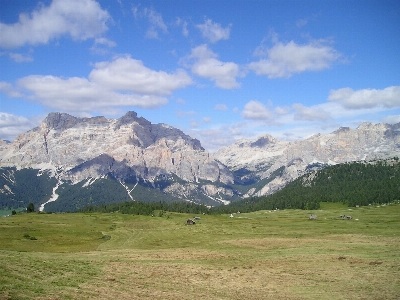 Foto Paisagem natureza região selvagem
 montanha