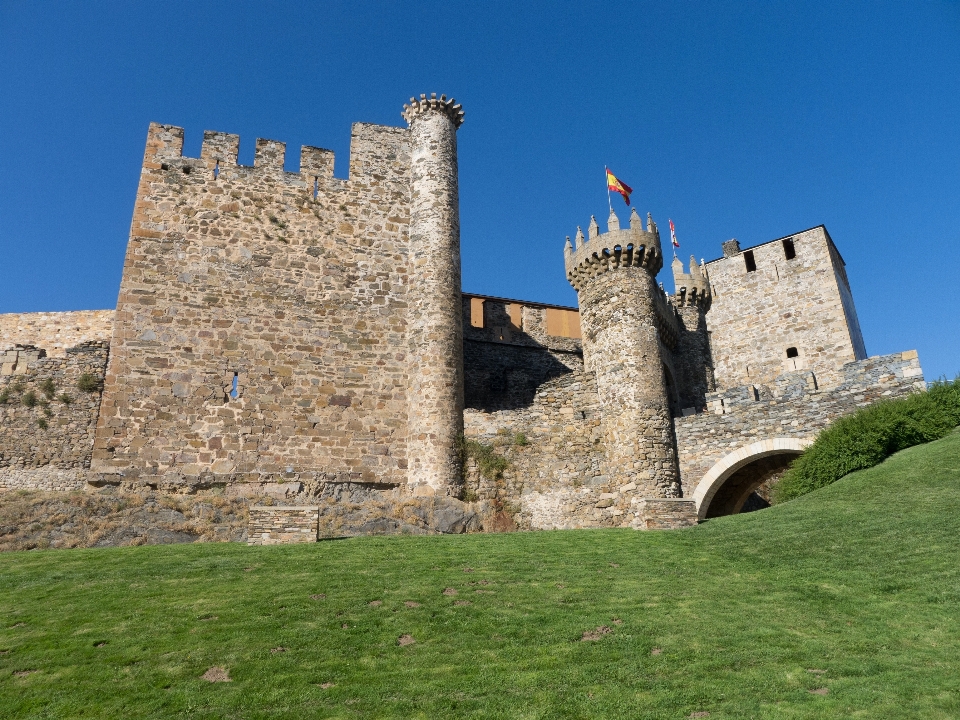 Edificio castillo
 torre castillo