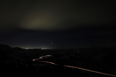 Foto Lampu awan langit malam