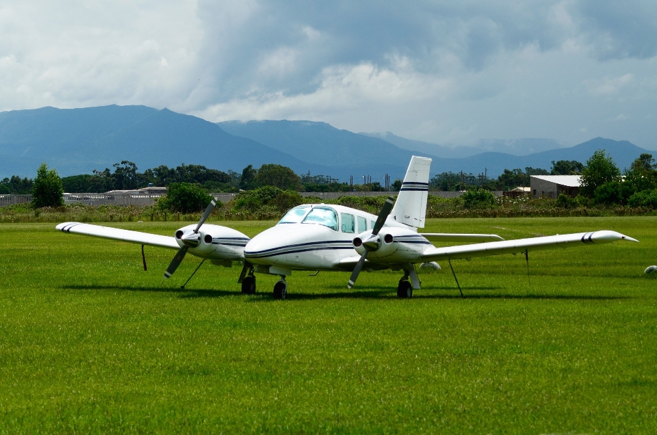 Aile avion véhicule aviation