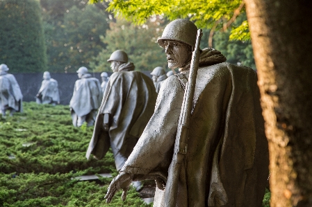 Person people monument statue Photo