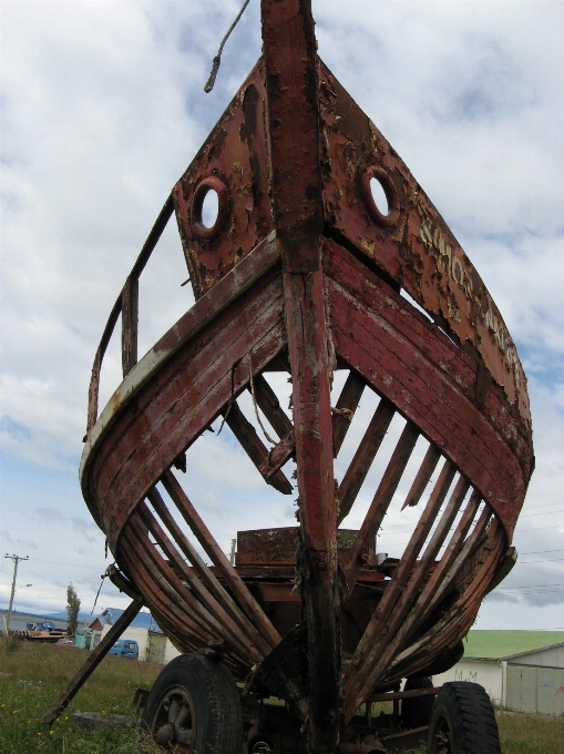 Beach wood boat old