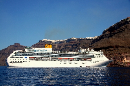 Sea boat ship vehicle Photo