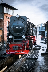 Foto Acompanhar estrada de ferro steam trem