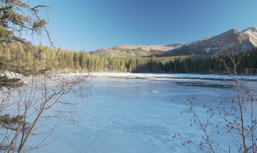 Foto Paisagem região selvagem
 montanha neve