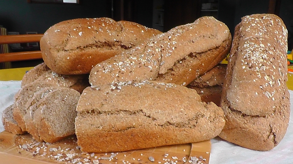 Alimento horneando
 postre pan