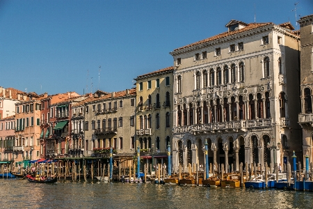 Foto água barco cidade visualizar