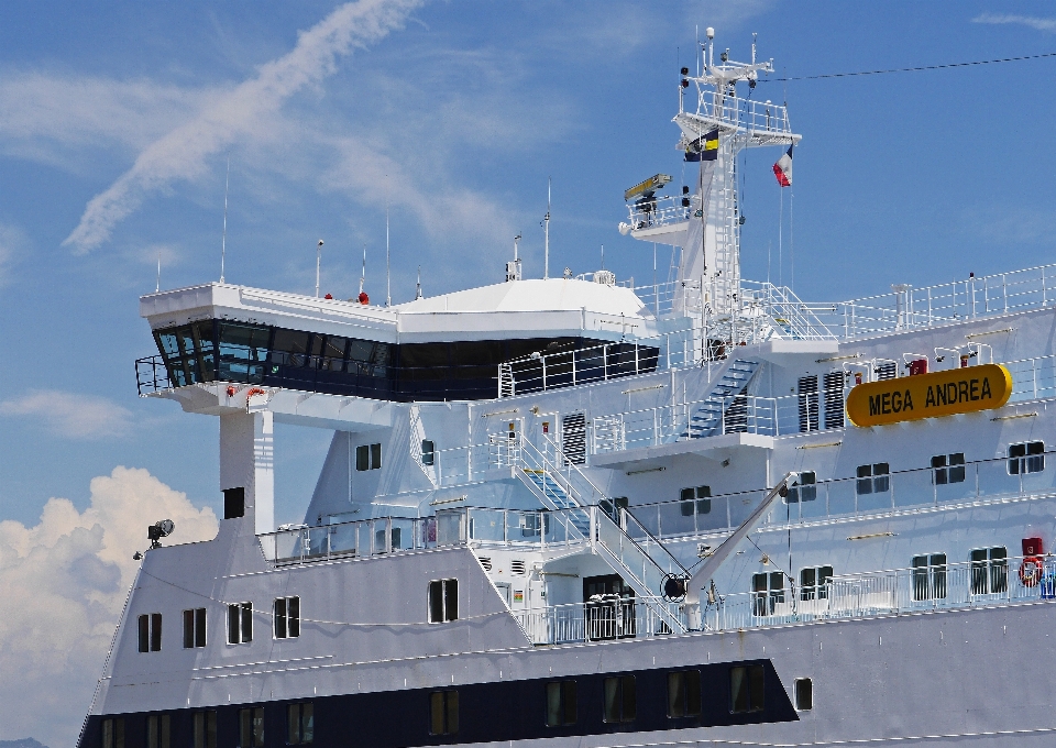 Mar bote puente barco