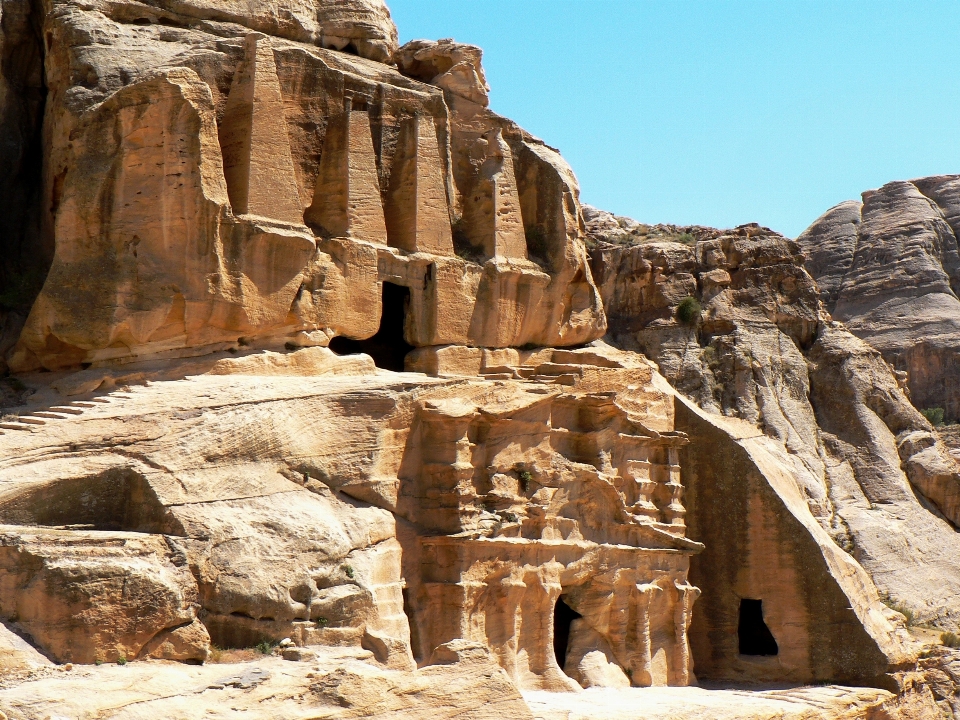 Rock architecture valley formation