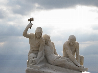 Sand monument statue religion Photo