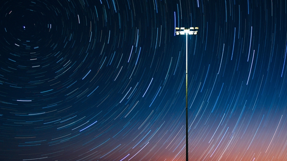 Luz correo
 cielo noche