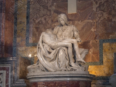 Monument statue italy church Photo