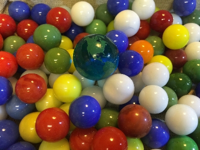 Play round glass balloon Photo