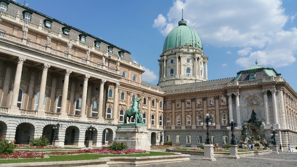 Architektura budynek pałac miasto