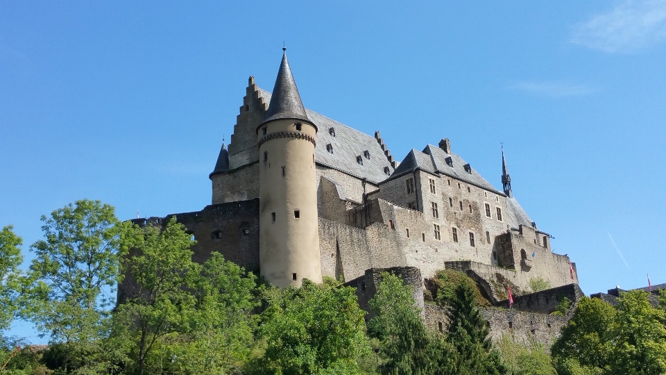 Hügel gebäude chateau
 schloss