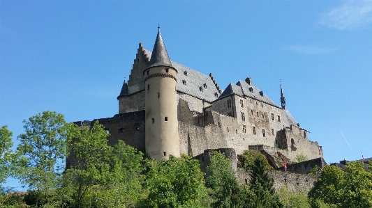 Hill building chateau castle Photo