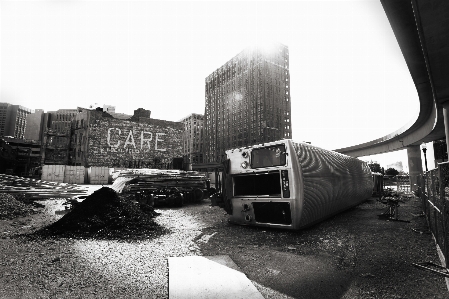 Foto En blanco y negro
 fotografía ciudad tren