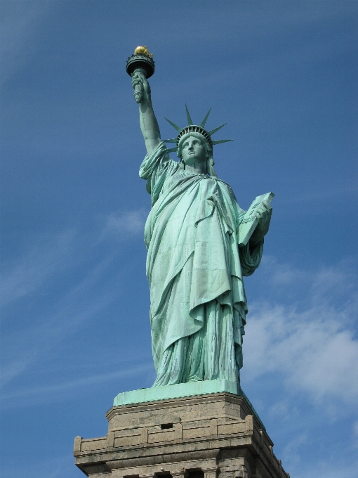 New york city monument statue