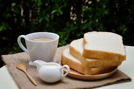 테이블 커피 컵 접시 사진