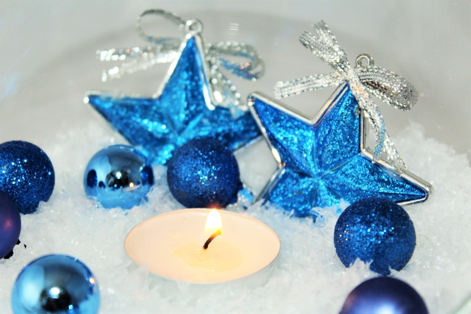 Star decoration blue candle