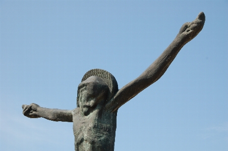 Photo Bifurquer monument statue gargouille