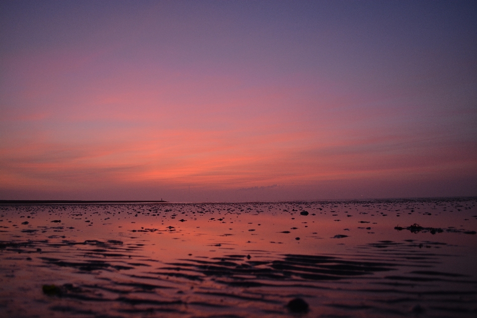 Pantai laut pesisir pasir