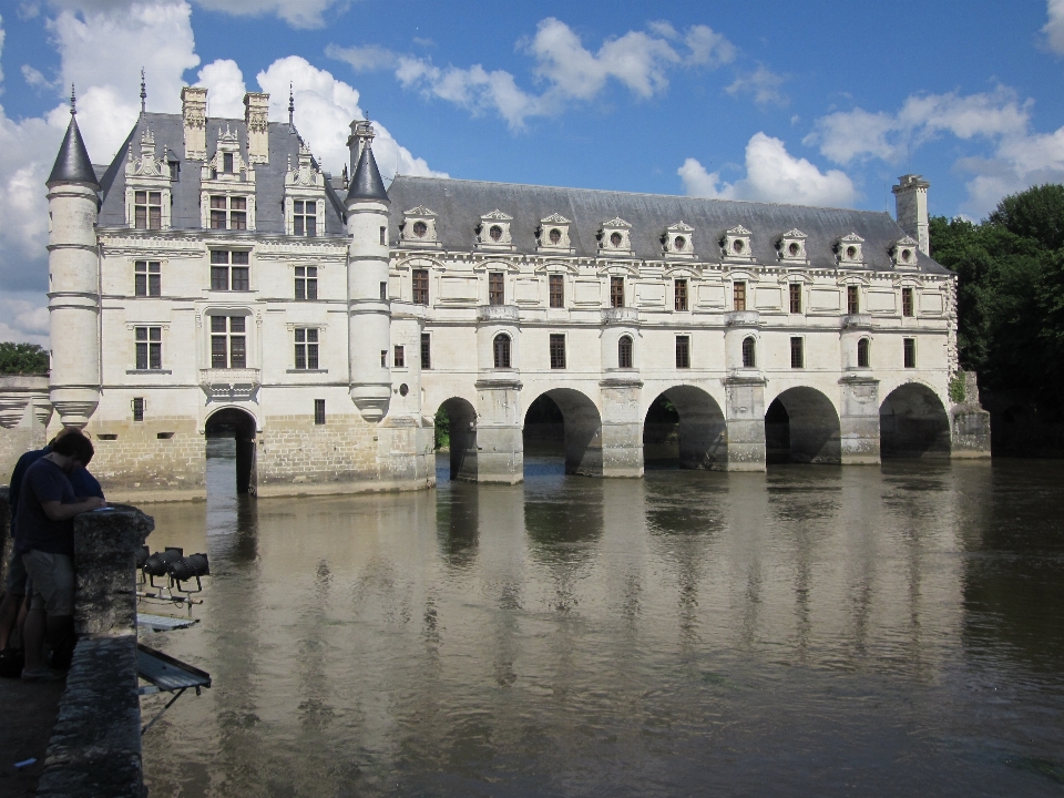 Architecture chateau palace river