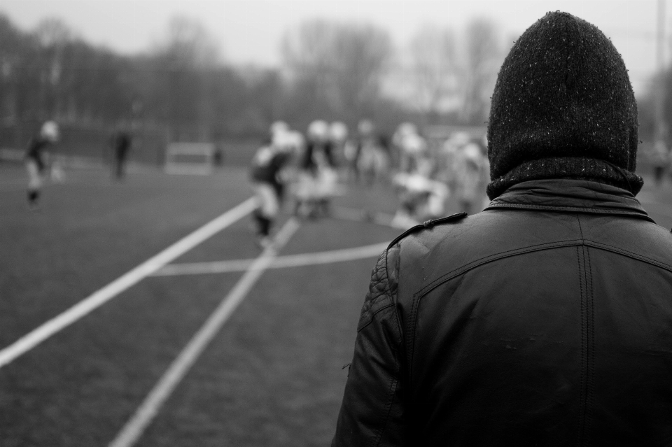 Persona en blanco y negro
 camino deporte