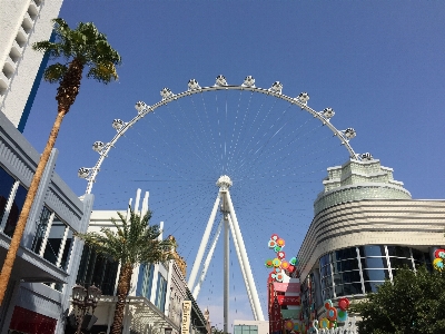 Structure wheel recreation arch Photo