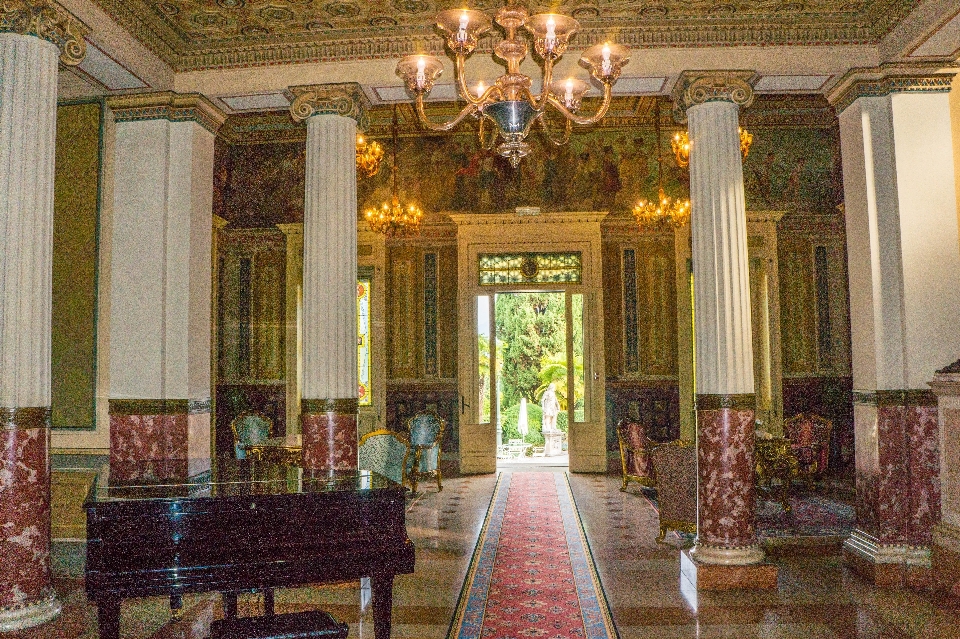 Mansión
 interior edificio palacio