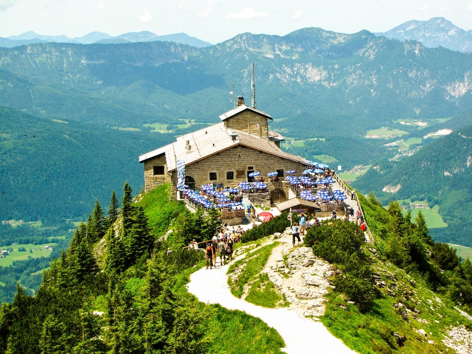 Paisaje naturaleza montaña ciudad