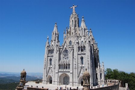 Foto Bangunan tengara gereja katedral