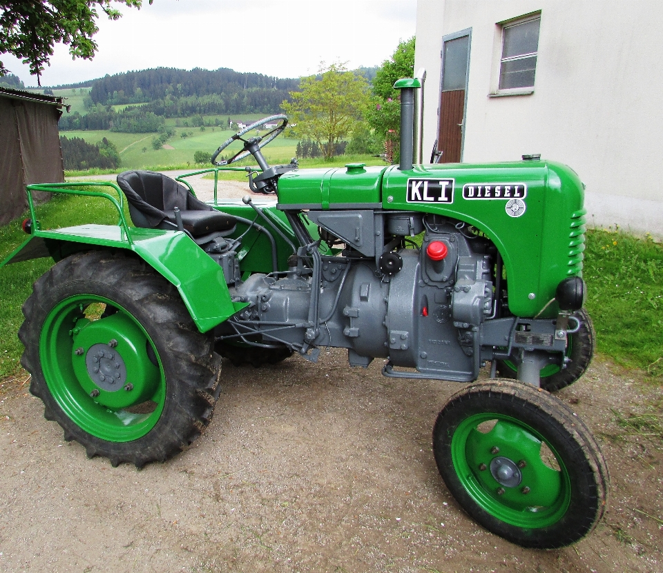 Traktor rad fahrzeug landwirtschaft