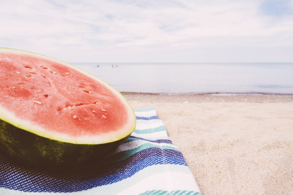 Plage mer eau sable