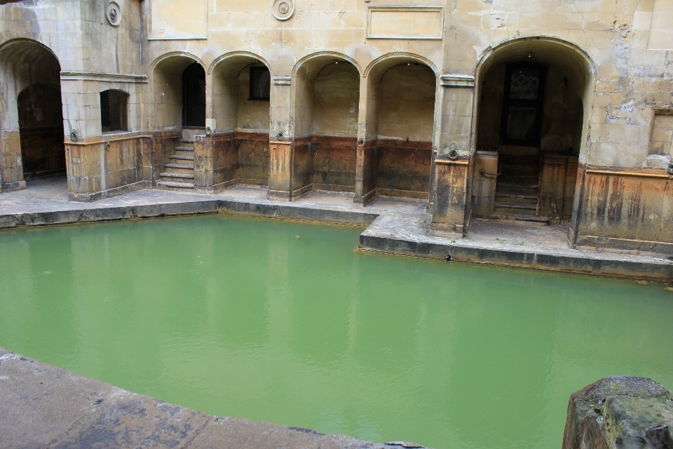 Eau palais mur piscine
