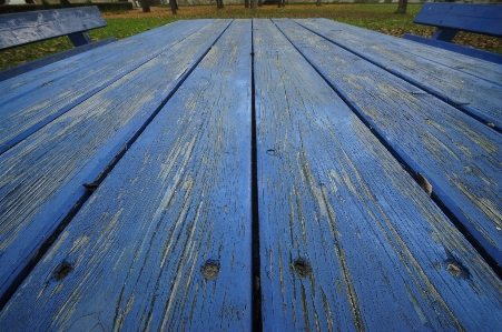 Foto Meja struktur kayu lantai