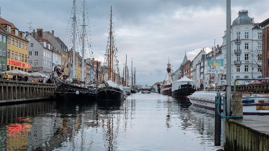 Water boat town city Photo