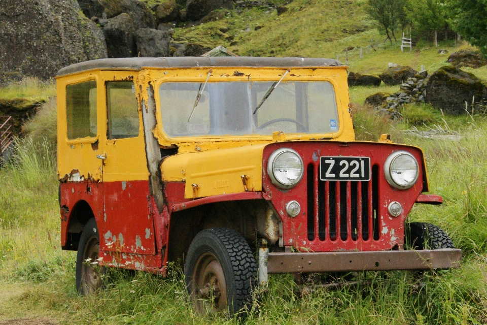 Araba eskimiş jeep araç