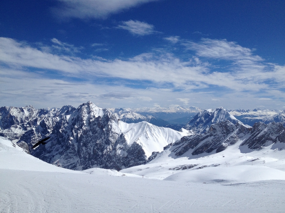 Horizon montagne neige hiver