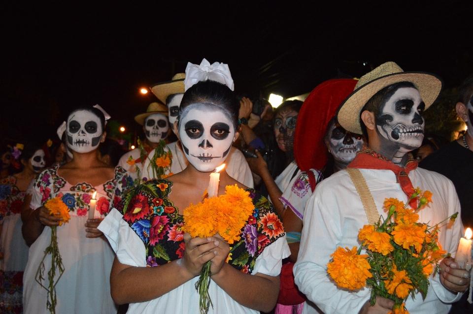 Karnaval kematian tengkorak festival