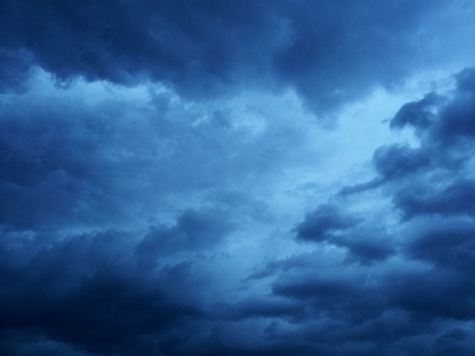 Awan langit hujan suasana