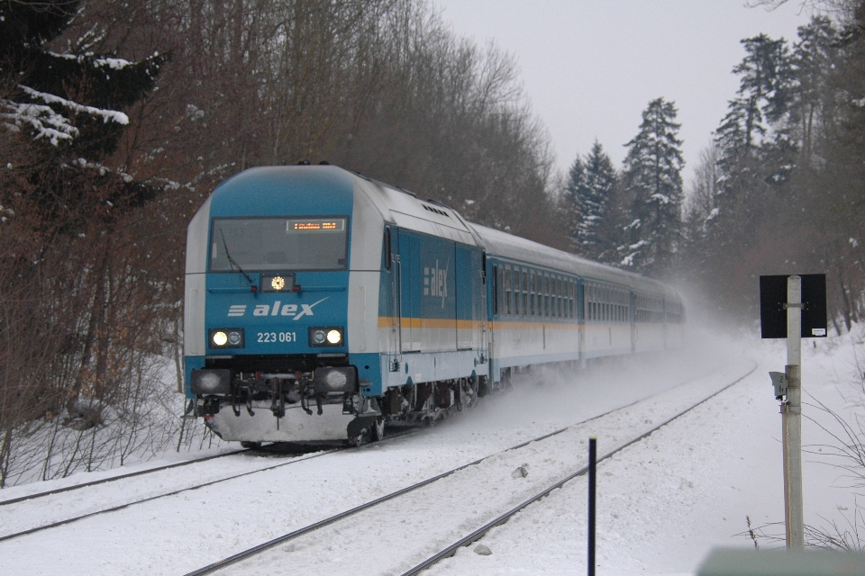 雪 冬 追跡 鉄道